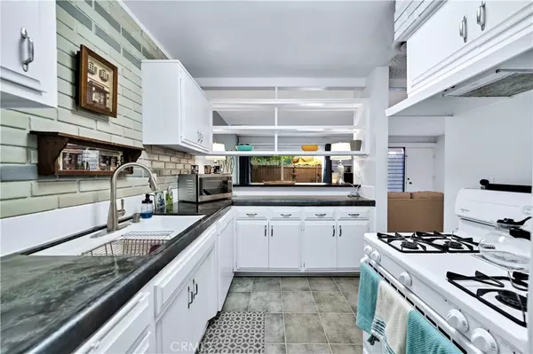 Van Nuys, CA 91406,15542 Sherman WAY #8