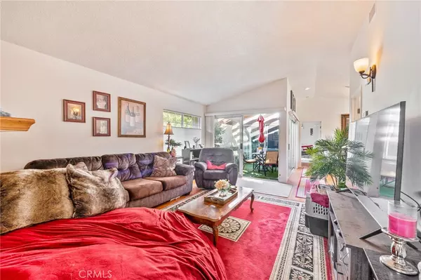 Calabasas, CA 91302,5534 Las Virgenes RD #120