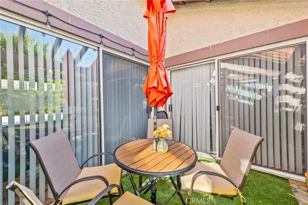 Calabasas, CA 91302,5534 Las Virgenes RD #120
