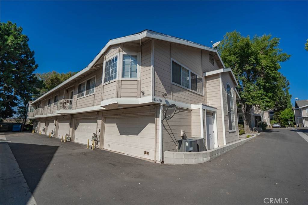 11300 Foothill BLVD #101, Lakeview Terrace, CA 91342