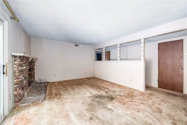 Granada Hills, CA 91344,17165 Midwood DR