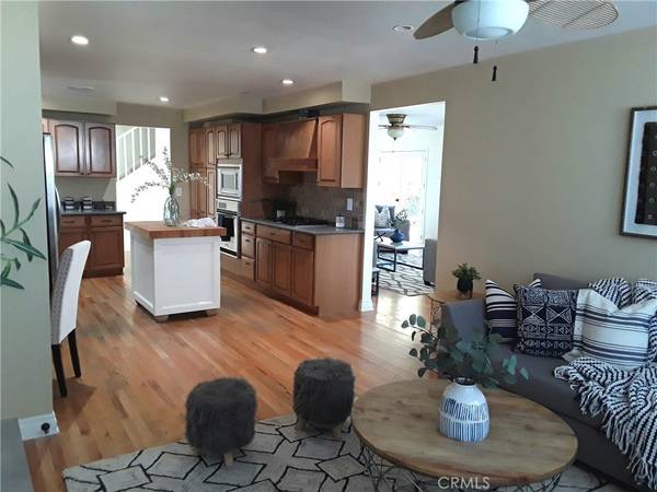 West Hills, CA 91307,23223 Schoolcraft ST