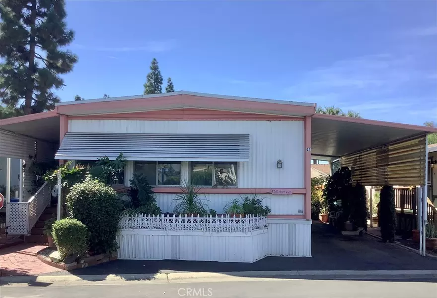 21 Katy LN, Mission Hills (san Fernando), CA 91345