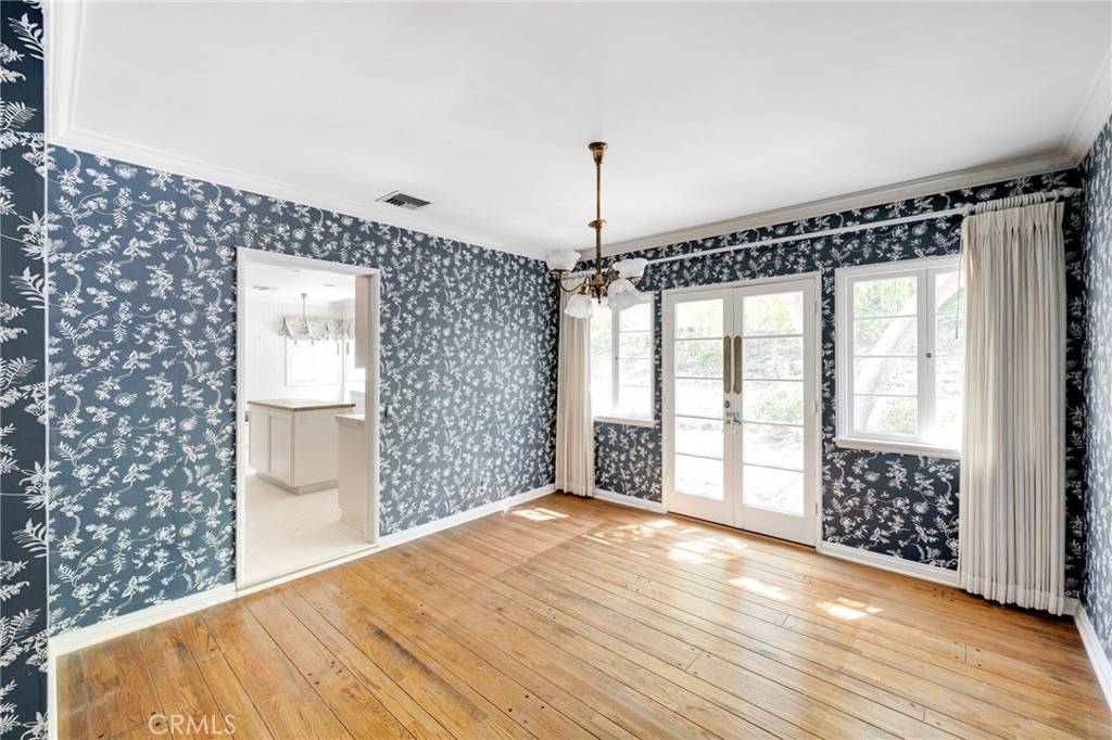 Studio City, CA 91604,13004 Greenleaf ST