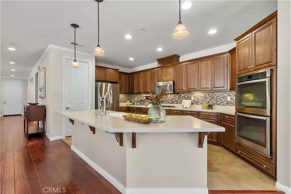 Valencia, CA 91354,28829 Iron Village DR