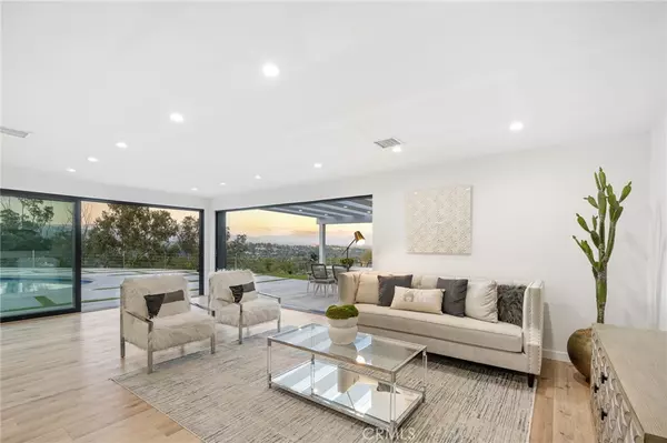 West Hills, CA 91307,6424 Dunlo PL