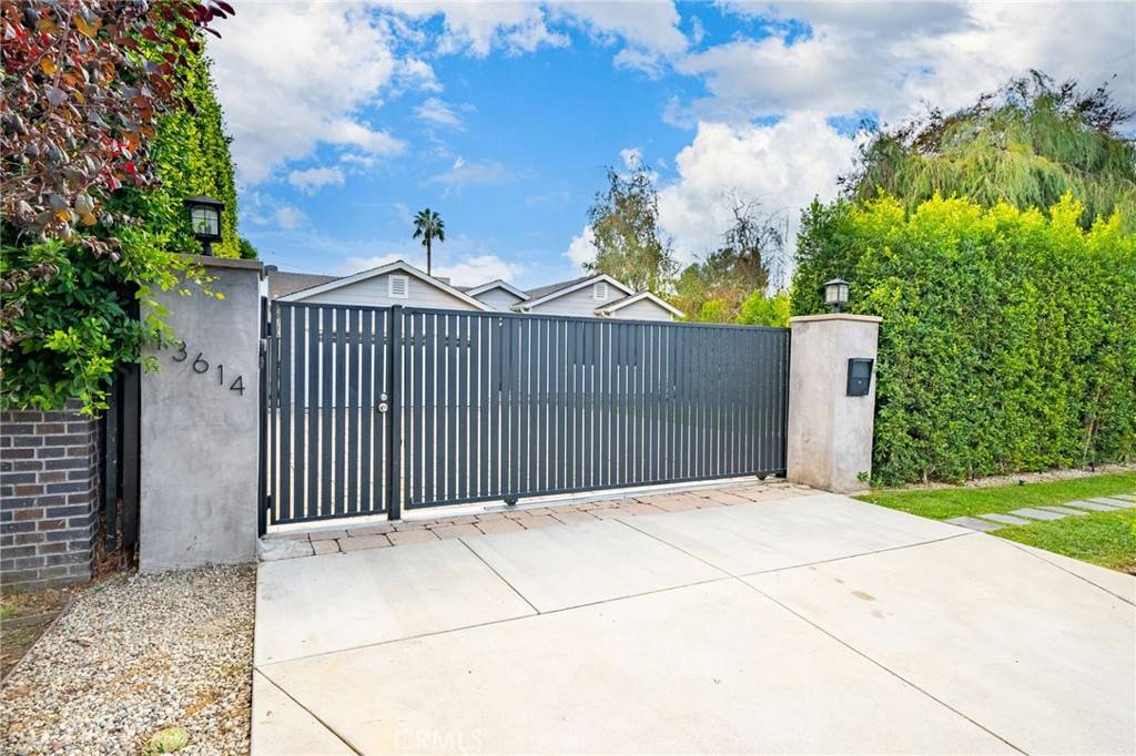 Sherman Oaks, CA 91423,13614 Addison ST