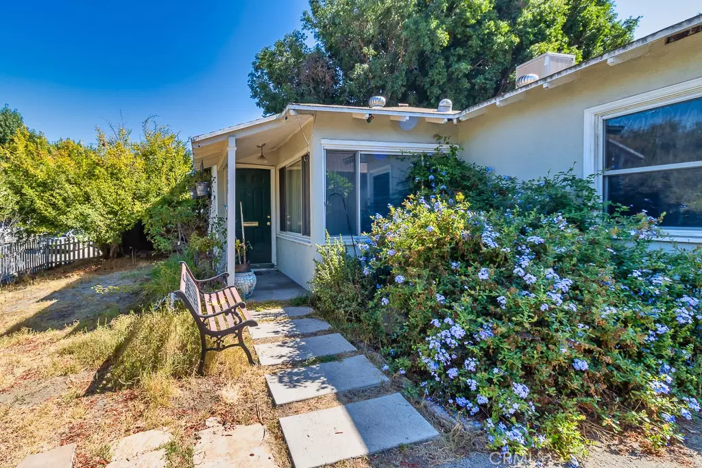 North Hollywood, CA 91602,10804 Sarah ST