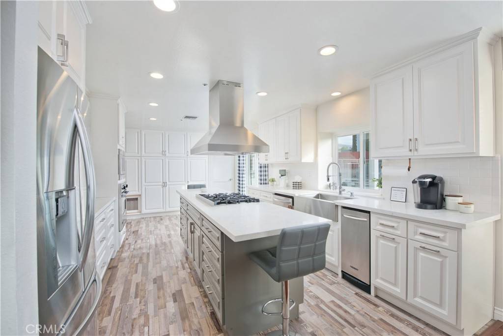 Agua Dulce, CA 91390,35400 Peppertree LN