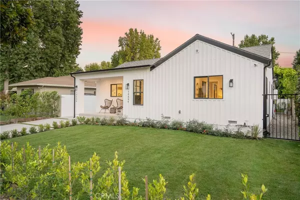 Toluca Lake, CA 91602,10506 Bloomfield ST