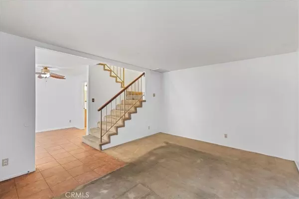 Van Nuys, CA 91405,7301 Lennox AVE #D13