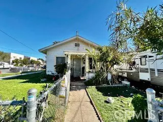 708 E Pleasant ST, Santa Paula, CA 93060