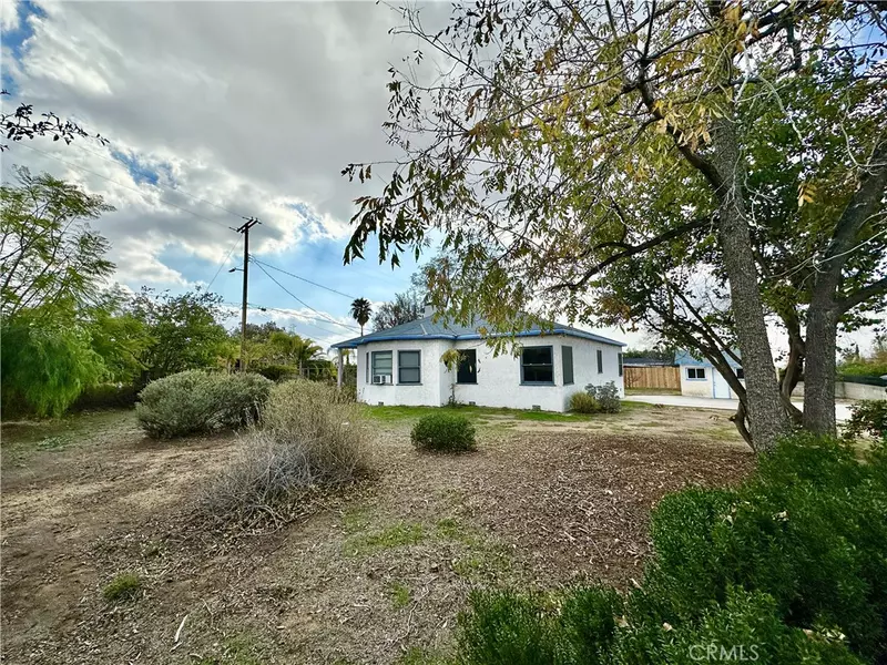 13370 Foothill BLVD, Sylmar, CA 91342