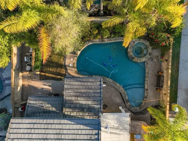 Saugus, CA 91350,21605 Bedford WAY