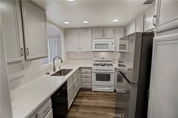 Newhall, CA 91321,18720 H Vista Del Canon #H