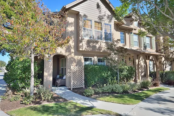 321 Feather River PL, Oxnard, CA 93036