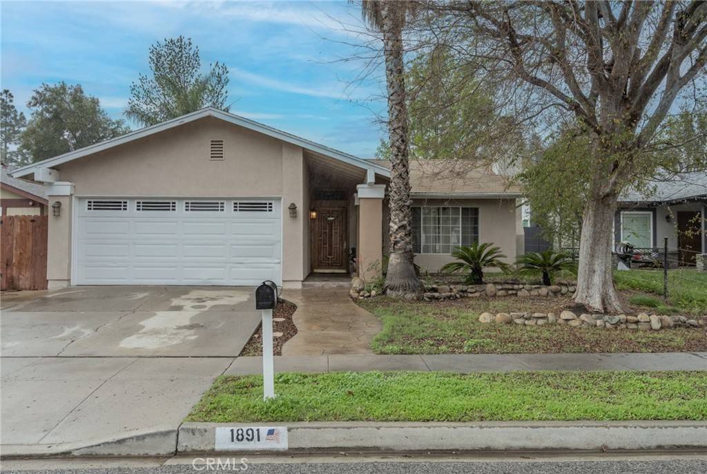 1891 Yosemite AVE,  Simi Valley,  CA 93063