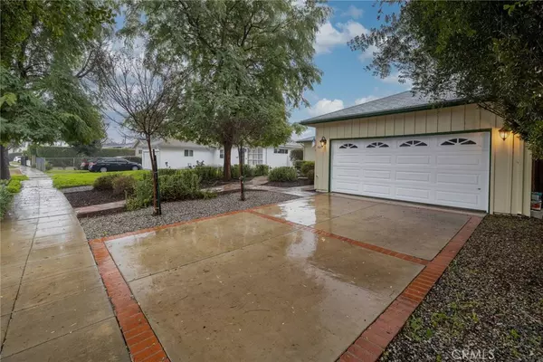 Winnetka, CA 91306,7025 Cozycroft AVE