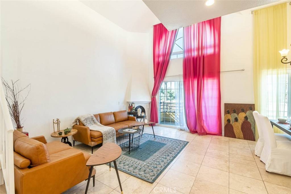 North Hollywood, CA 91601,5110 Tujunga AVE #2