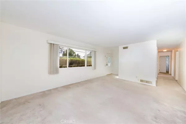 West Hills, CA 91307,23325 Bassett ST