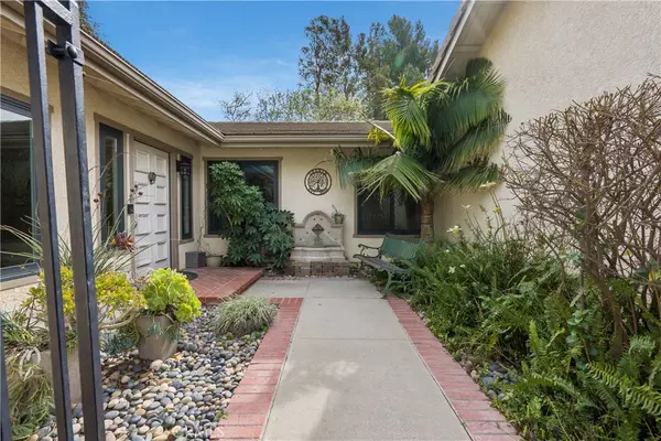 Simi Valley, CA 93063,2624 Samantha CT