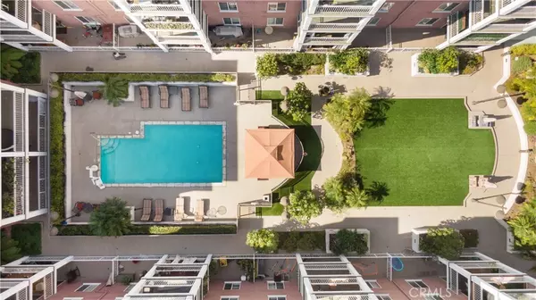 Los Angeles, CA 90008,3740 Santa Rosalia DR #105