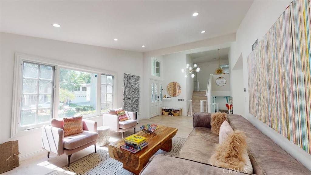 Calabasas, CA 91302,22827 SPARROWDELL DR