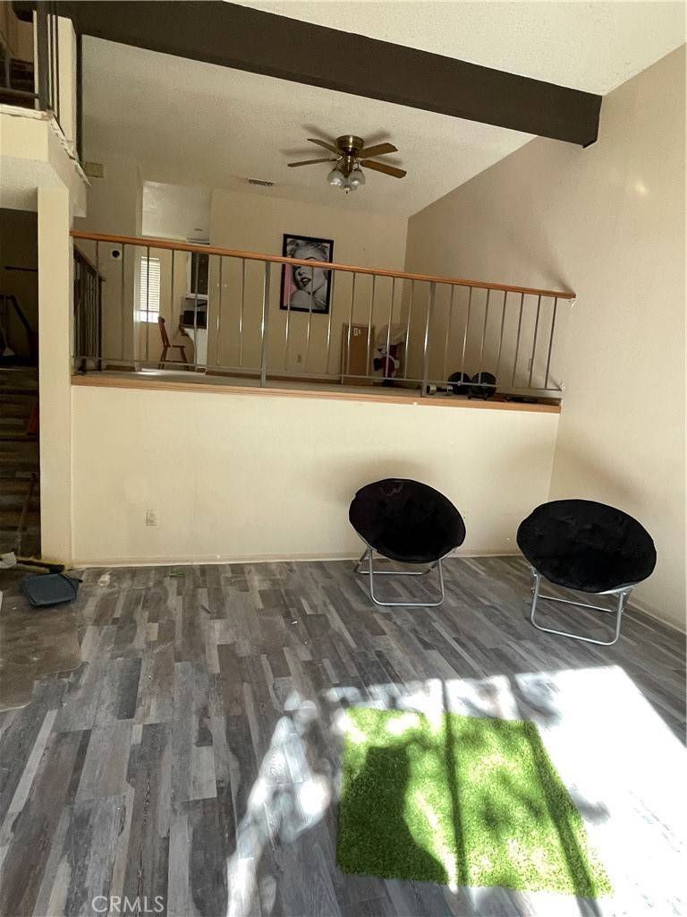 Chatsworth, CA 91311,21133 Lassen ST #2