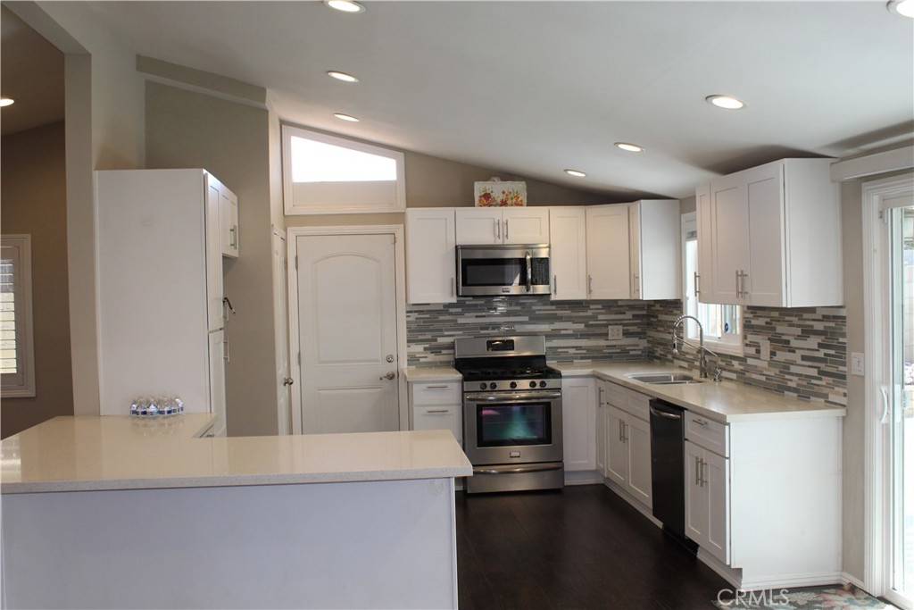 Anaheim, CA 92802,1674 W Chateau PL