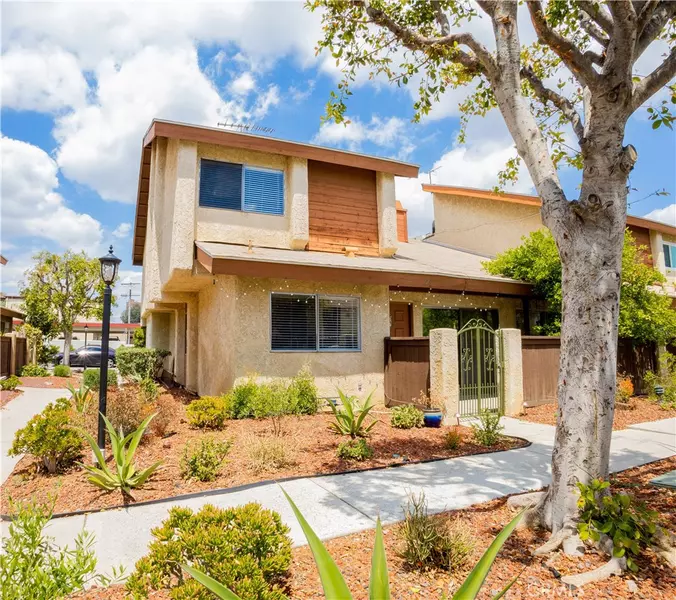 8435 Columbus AVE #12, North Hills, CA 91343