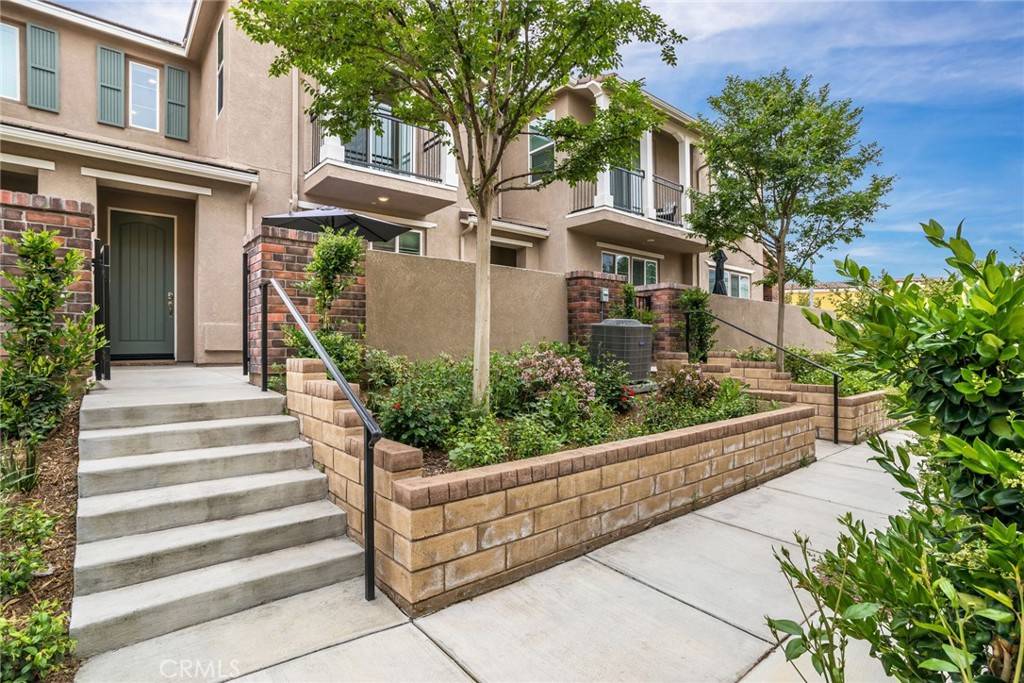 28782 Calle De La Paz DR,  Valencia,  CA 91354