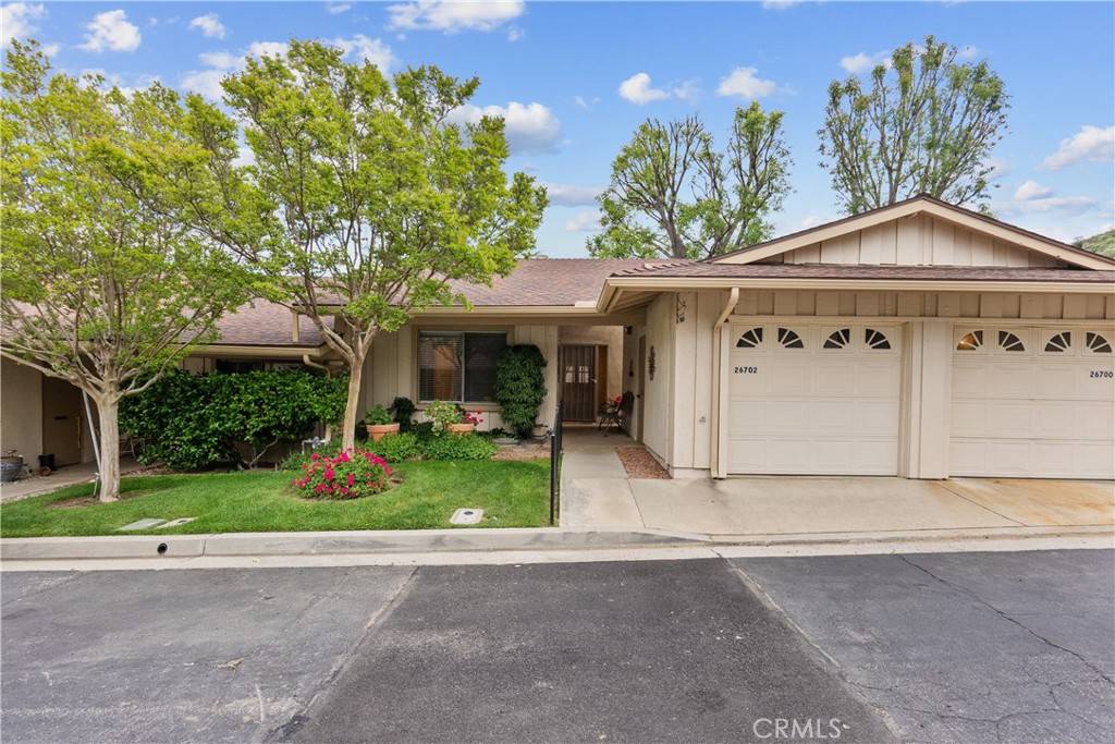26702 Oak Pluma CT, Newhall, CA 91321