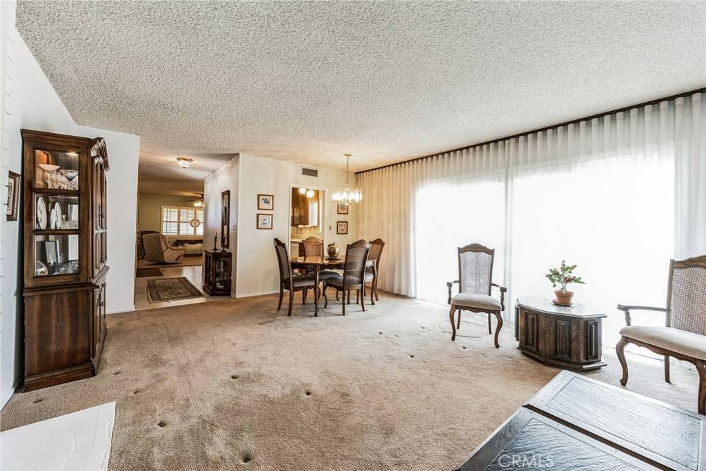 Chatsworth, CA 91311,20471 Halsted ST