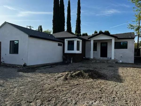 Tarzana, CA 91335,18330 Delano ST