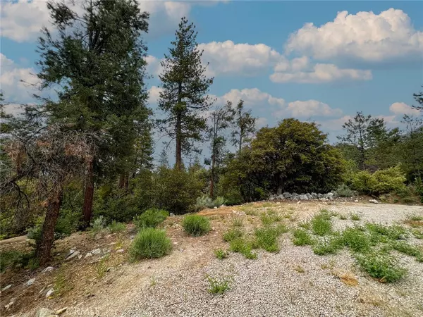 1825 Bernina DR, Pine Mountain Club, CA 93222