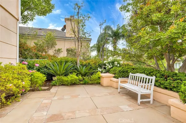 West Hills, CA 91304,7730 Graystone DR