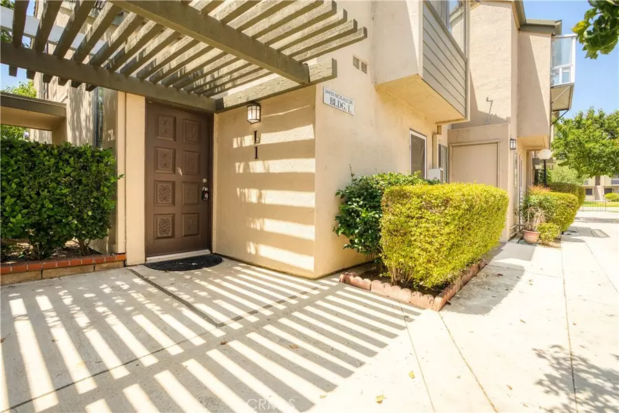 24430 Nicklaus Drive #L1, Valencia, CA 91355