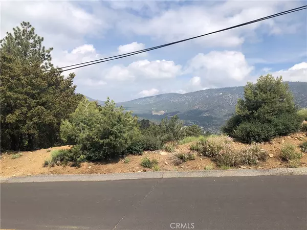 1808 Zermatt DR, Pine Mountain Club, CA 93225