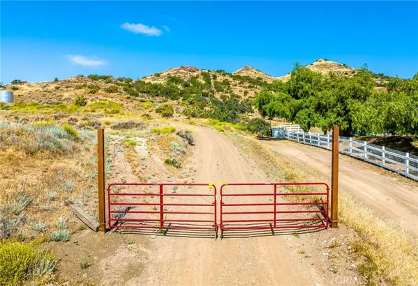 11542 Morgan RD, Agua Dulce, CA 91390