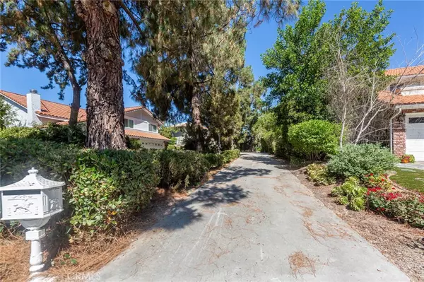 Porter Ranch, CA 91326,19519 Quail Creek PL