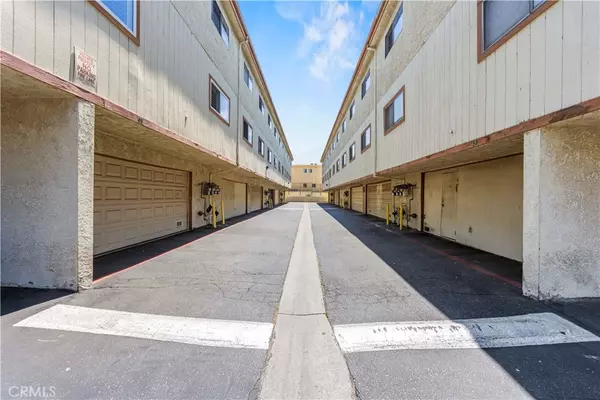 Sylmar, CA 91342,13080 Dronfield AVE #67