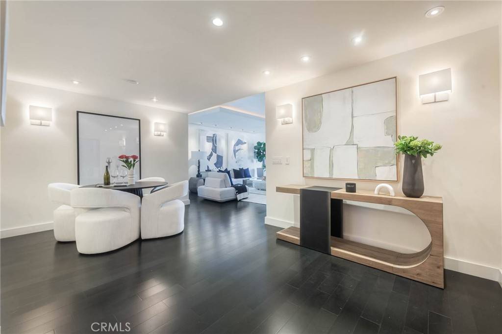 West Hollywood, CA 90069,1100 Alta Loma RD #1102