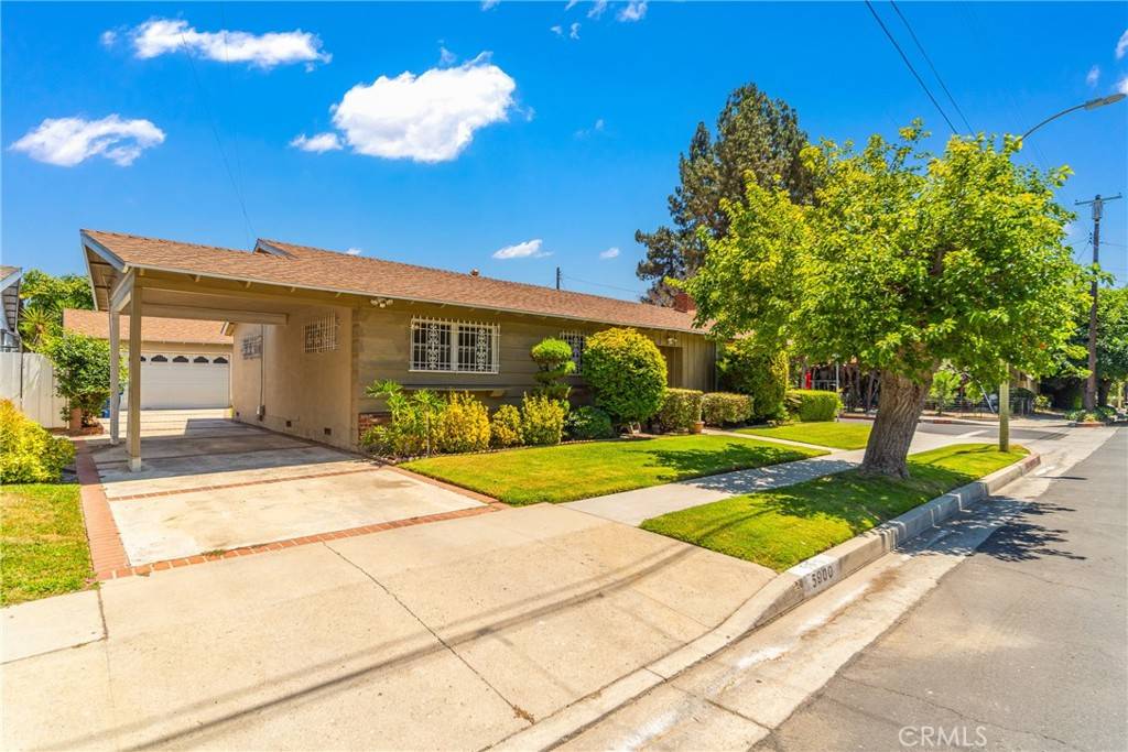 5900 Wilkinson AVE, Valley Village, CA 91607