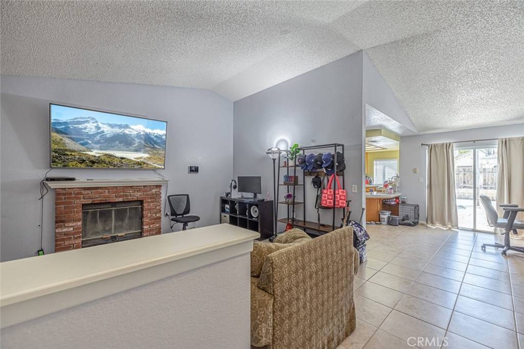 Lancaster, CA 93535,1730 Polo CT