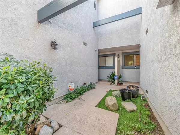 Winnetka, CA 91306,20601 Roscoe BLVD #C
