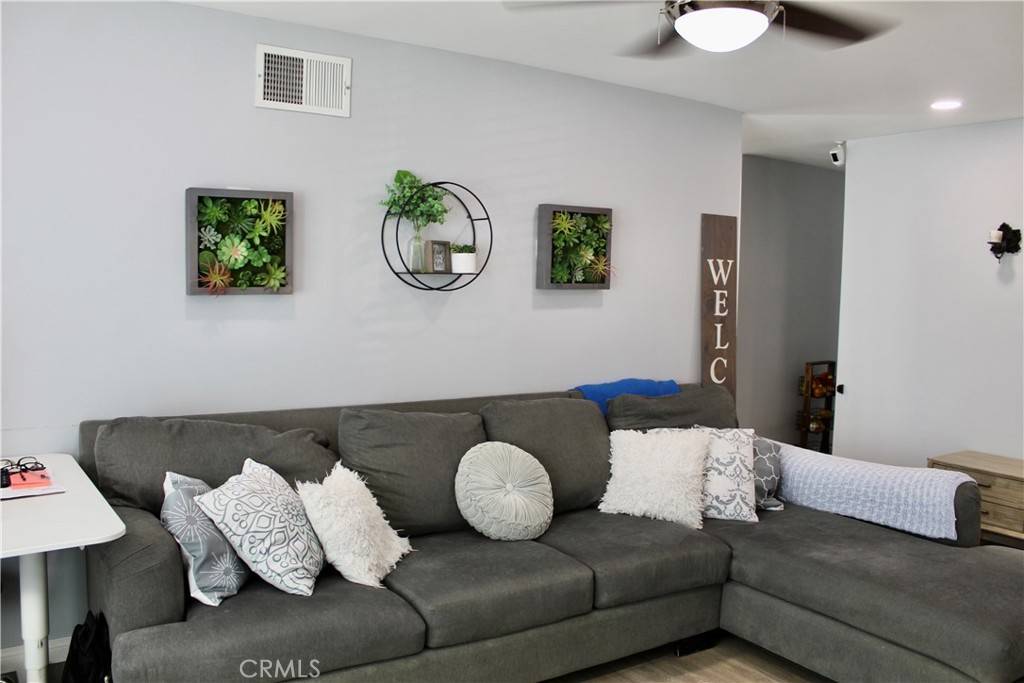 Simi Valley, CA 93063,2159 Sargent AVE