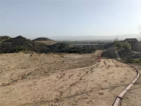 26 COYA TRL, Chatsworth, CA 91311