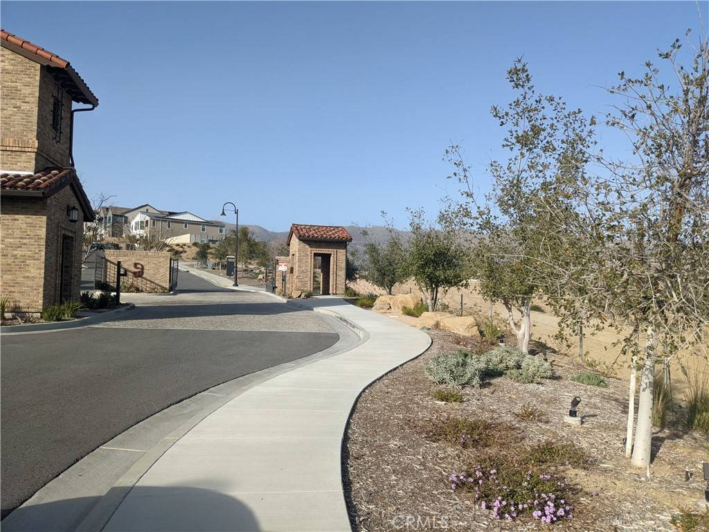 Chatsworth, CA 91311,69 COYA TRL