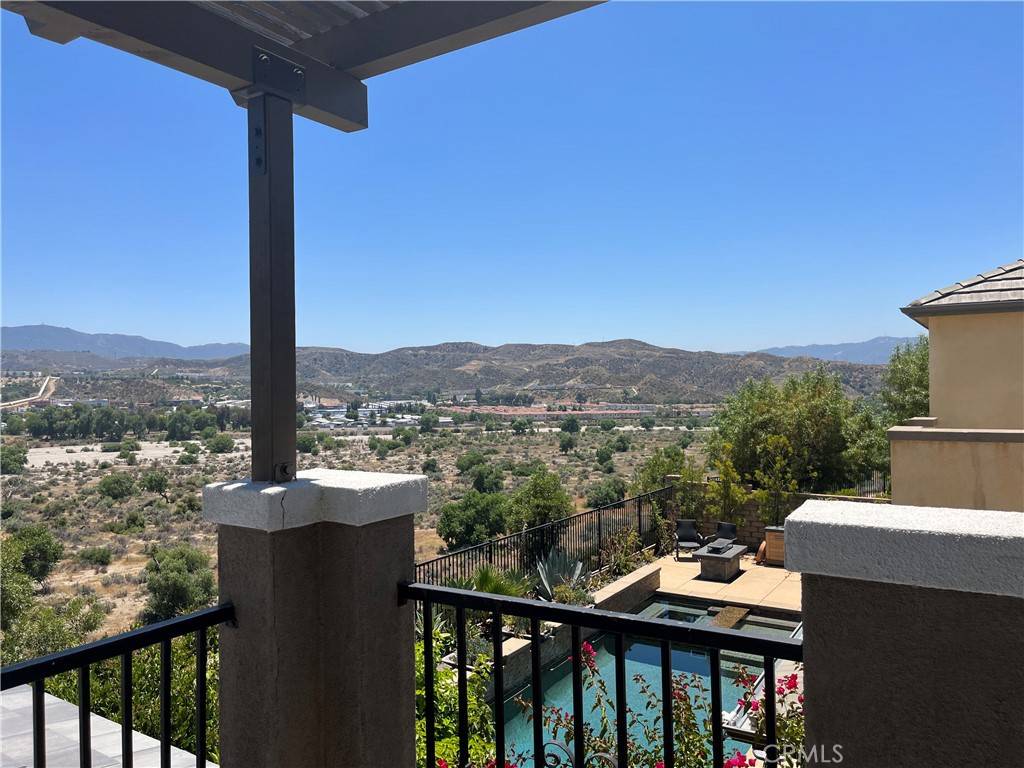 Saugus, CA 91350,22352 Windriver CT