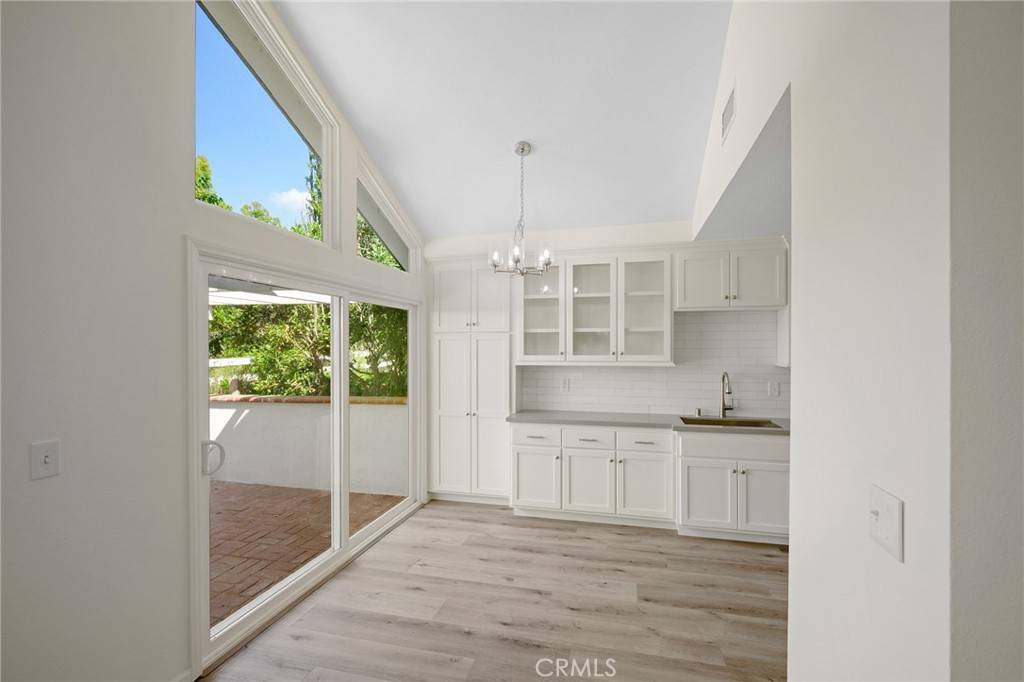 Agoura Hills, CA 91301,5735 Lake Lindero DR